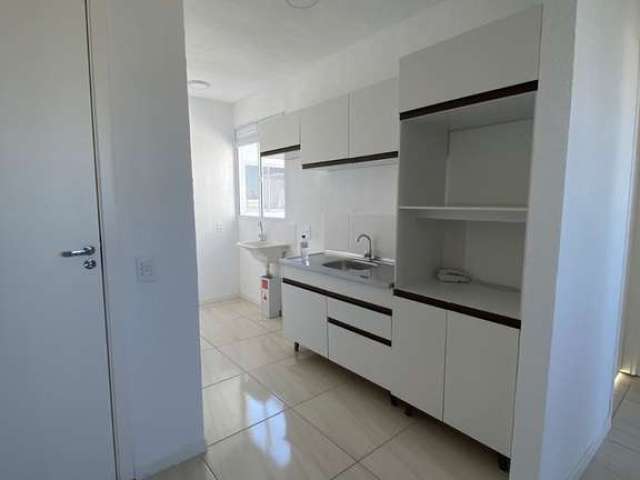 Desfrute de uma vida com qualidade neste lindo apartamento de 2 dormitórios, amplo living, cozinha, sob medida, banheiro social com box, gás central e vaga de garagem. Localizado no condomínio Reserva