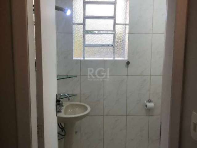 ÓTIMO APARTAMENTO LOCALIZADO NO BAIRRO AUXILIADORA...&lt;BR&gt;APARTAMENTO EM ANDAR TÉRREO.&lt;BR&gt;POSSUI COZINHA AMERICANA&lt;BR&gt;BANHEIRA DE HIDROMASSAGEM&lt;BR&gt;TOTALMENTE REFORMADO...&lt;BR&