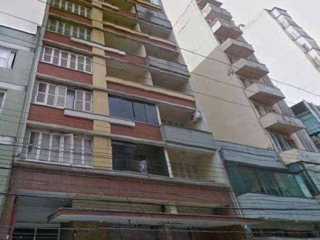 Excelente apartamento à venda no empreendimento Carlos Hecker, localizado na Rua Demetrio Ribeiro, próximo ao Centro Histórico de Porto Alegre. Com 1 dormitório, banheiro social, sala de estar, cozinh