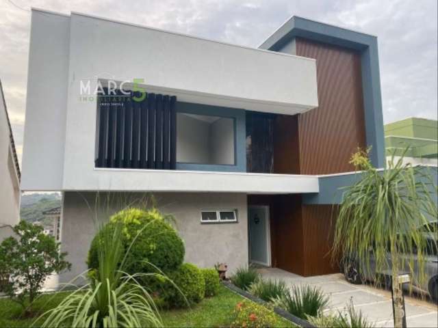 Casa em condomínio fechado com 3 quartos à venda na Rua Vincenza, Jardim Imperial Hills III, Arujá, 530 m2 por R$ 3.150.000