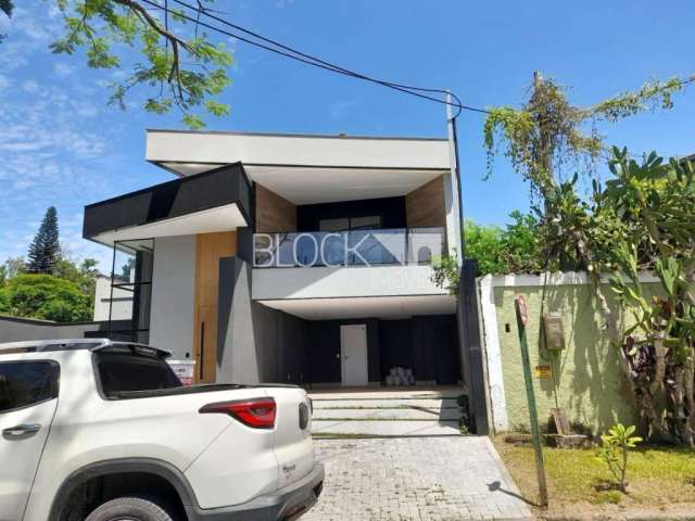 Casa em condomínio fechado com 3 quartos à venda na Rua Mario Lisboa de Carvalho,L3p49224, --, Vargem Grande, Rio de Janeiro, 227 m2 por R$ 2.000.000