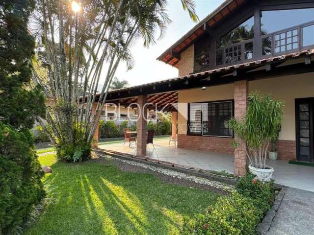 Casa em condomínio fechado com 5 quartos à venda na Rua Serra Dourada, --, Vargem Grande, Rio de Janeiro, 722 m2 por R$ 2.200.000