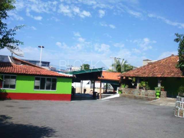 Chácara / sítio com 6 quartos à venda na Estrada do Engenho Velho, --, Taquara, Rio de Janeiro, 3214 m2 por R$ 3.700.000
