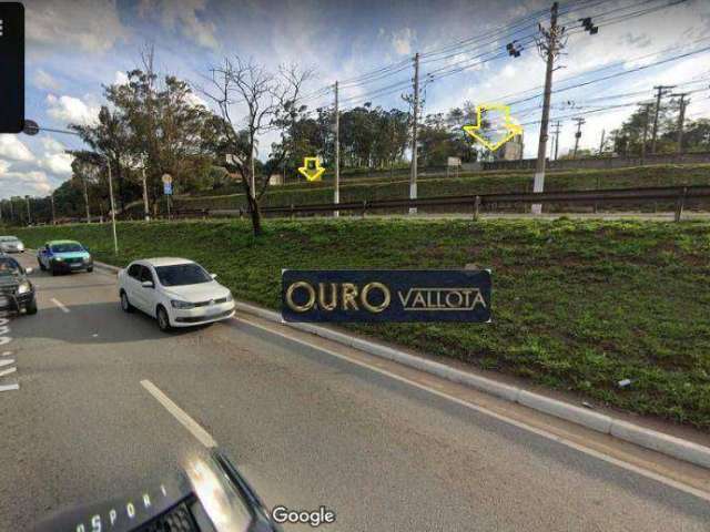 Terreno com 6.080m²