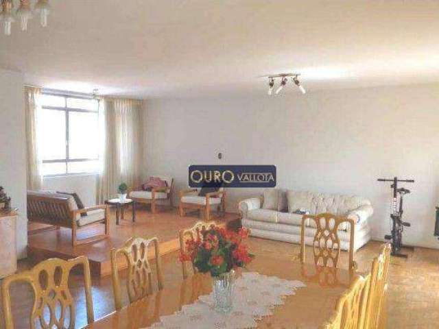 Apartamento com 3 dormitórios, 1 por andar - AP 200335NV