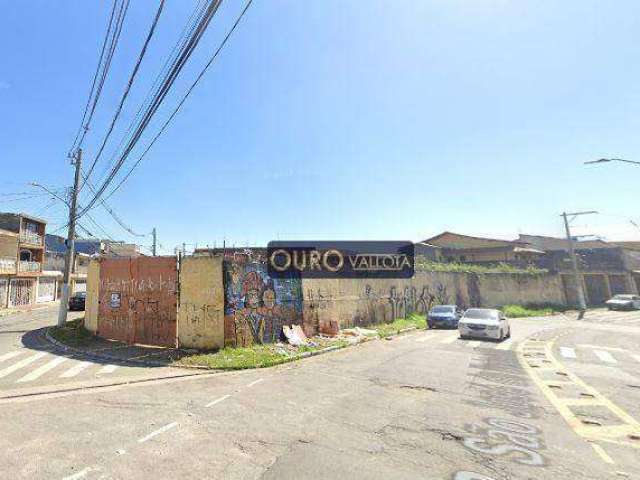 Terreno à venda de esquina com 1.800m²