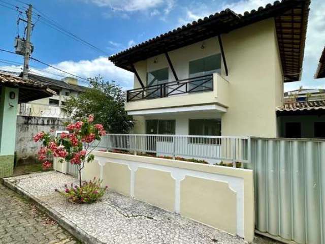 Casa em Condomínio para Locação em Lauro de Freitas, Buraquinho, 4 dormitórios, 2 suítes, 4 banheiros, 3 vagas