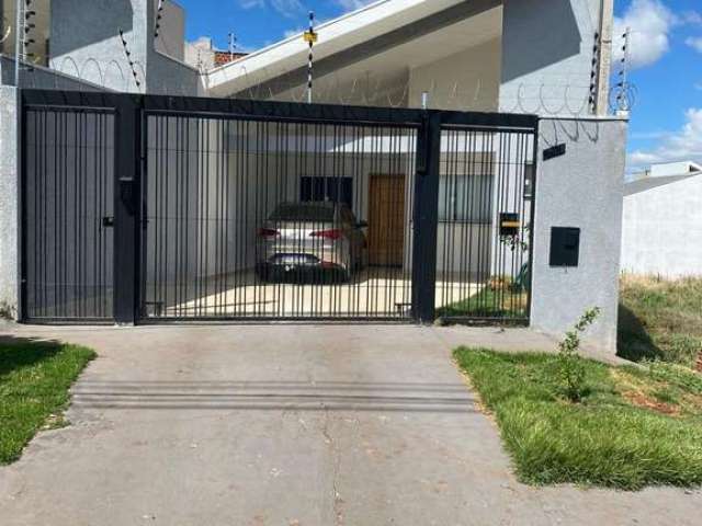 Casa à venda em Maringá, Conjunto Habitacional Requião, com 3 quartos, com 110 m²