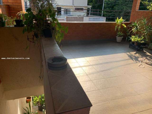 Casa para Locação em São Paulo, Vila Ipojuca, 2 dormitórios, 1 banheiro, 2 vagas