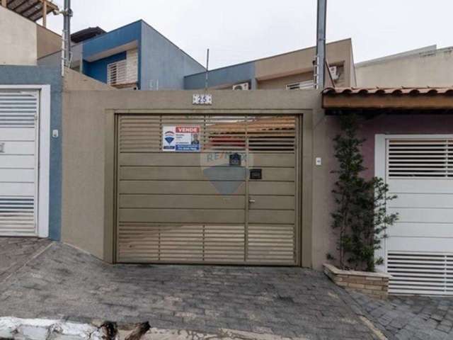 Casa à venda no Sítio da Figueira / Vila Alpina com 103m², possui 3 dormitórios (1 suíte), churrasqueira, espaço zen e 2 vagas de garagem