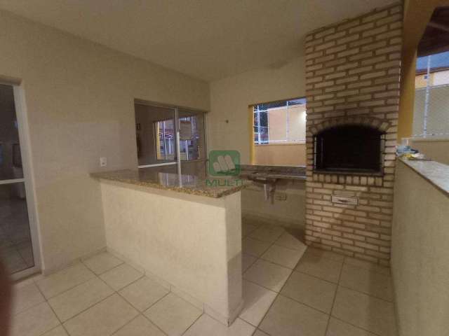 Apartamento com 2 quartos à venda no Chácaras Tubalina, Uberlândia  por R$ 210.000
