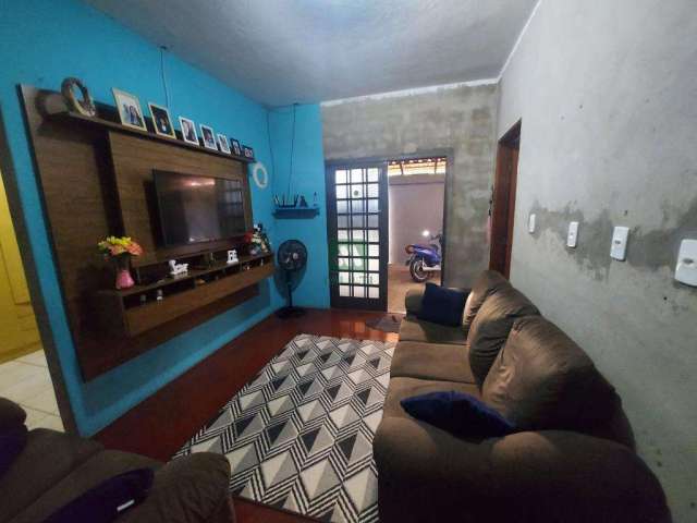 Casa com 4 quartos à venda no Canaã, Uberlândia  por R$ 220.000