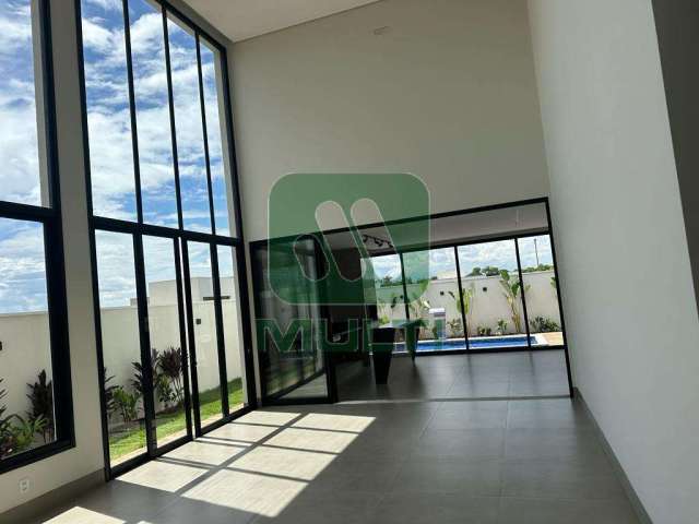 Casa em condomínio fechado com 4 quartos à venda no Alphaville, Uberlândia  por R$ 2.700.000