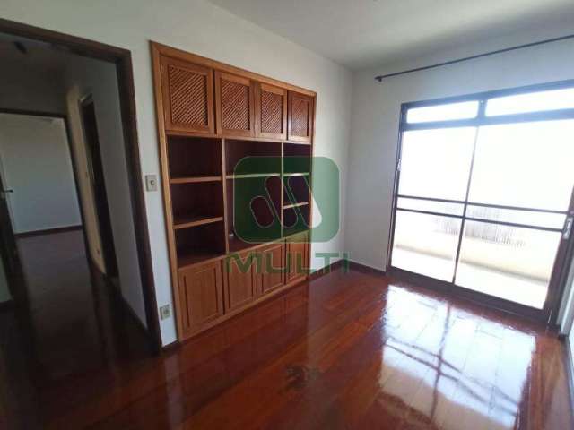 Apartamento com 3 quartos à venda no Martins, Uberlândia  por R$ 400.000