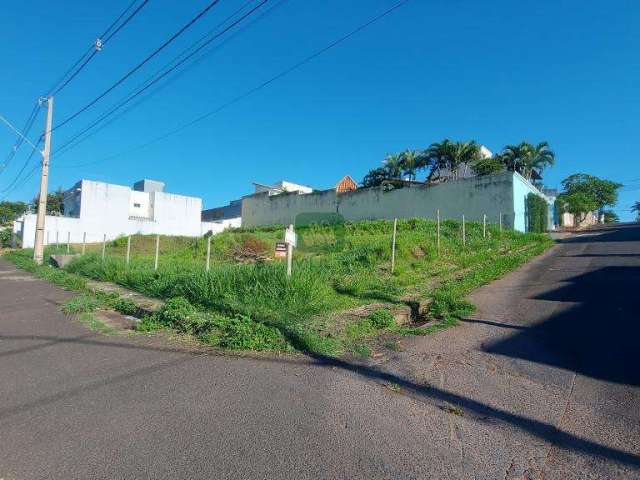 Terreno à venda no Vigilato Pereira, Uberlândia  por R$ 300.000