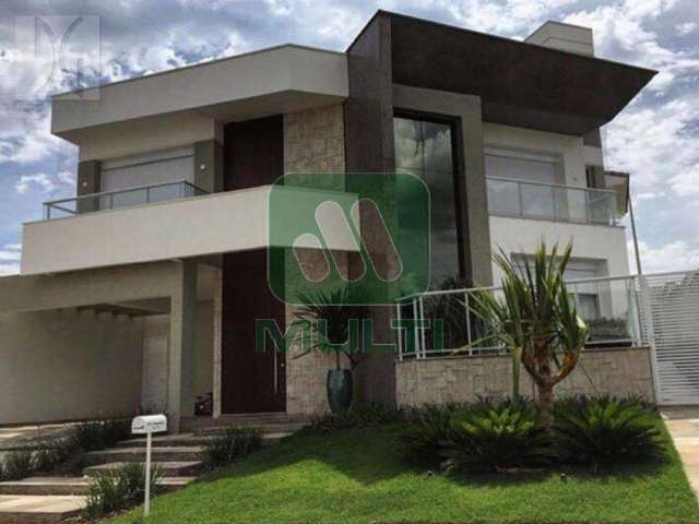 Casa em condomínio fechado com 3 quartos à venda no Jardins Gênova, Uberlândia  por R$ 5.200.000