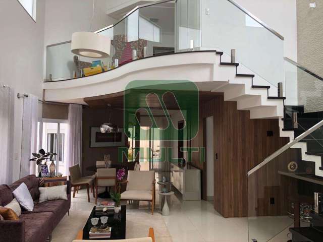 Casa em condomínio fechado com 3 quartos à venda no Gávea, Uberlândia  por R$ 2.200.000