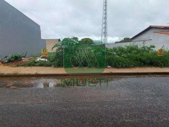 Terreno à venda no Santa Mônica, Uberlândia  por R$ 600.000