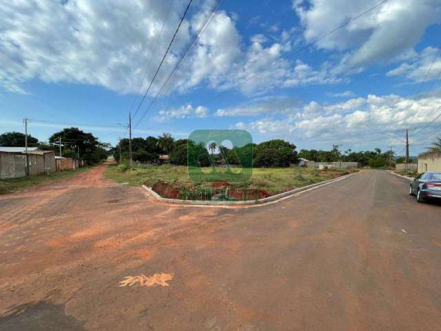 Terreno comercial à venda no Morada dos Pássaros, Uberlândia  por R$ 565.000