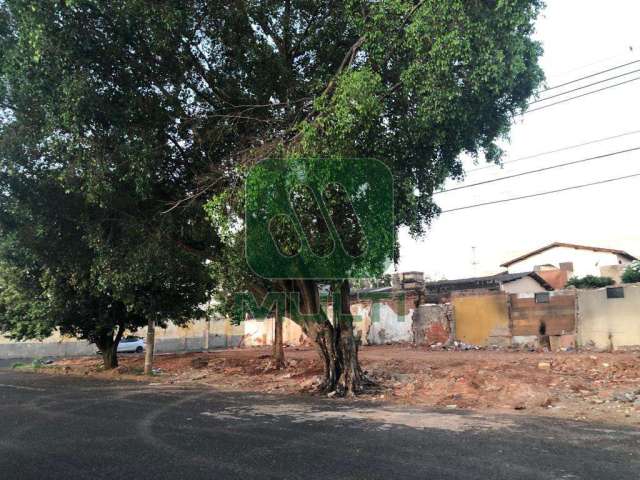 Terreno à venda no Martins, Uberlândia  por R$ 500.000