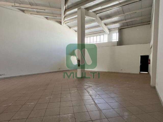 Sala comercial para alugar no Marta Helena, Uberlândia  por R$ 7.000