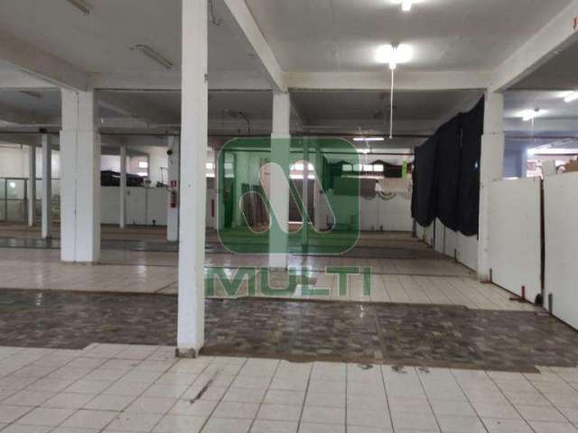 Sala comercial para alugar no Martins, Uberlândia  por R$ 30.000