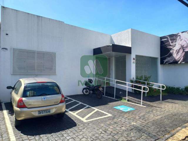 Casa comercial para alugar no Centro, Uberlândia  por R$ 11.000