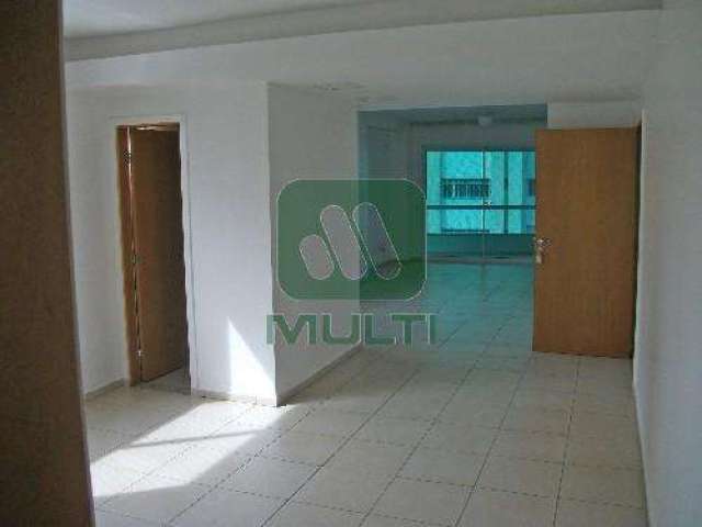 Apartamento com 4 quartos para alugar no Centro, Uberlândia  por R$ 6.000