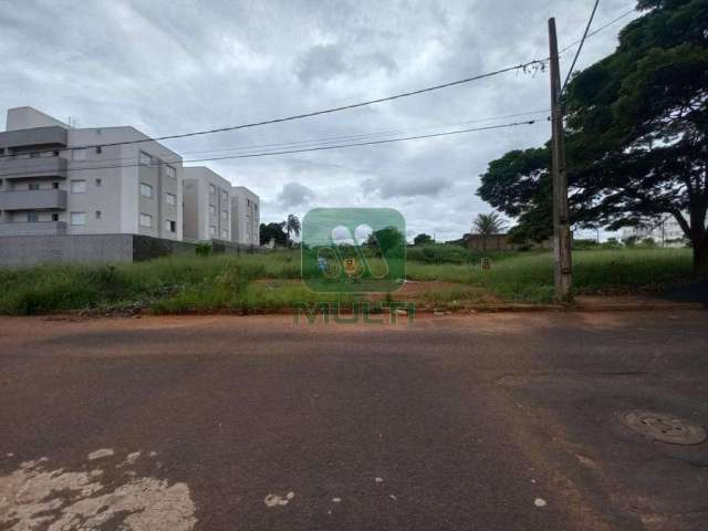 Terreno comercial à venda no Aclimação, Uberlândia  por R$ 216.000