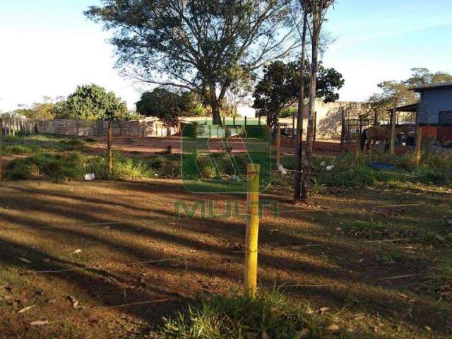 Terreno comercial à venda no Morada Nova, Uberlândia  por R$ 320.000