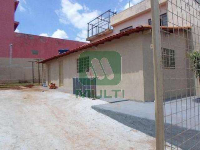 Ponto comercial à venda no Martins, Uberlândia  por R$ 290.000