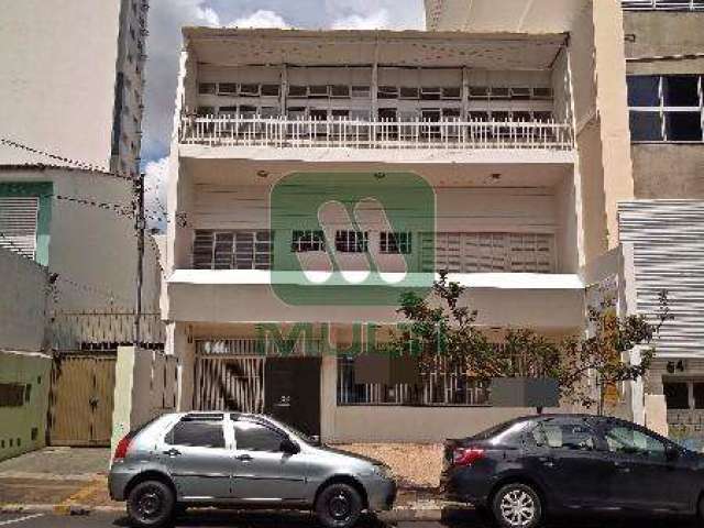 Barracão / Galpão / Depósito com 1 sala para alugar no Centro, Uberlândia  por R$ 7.500