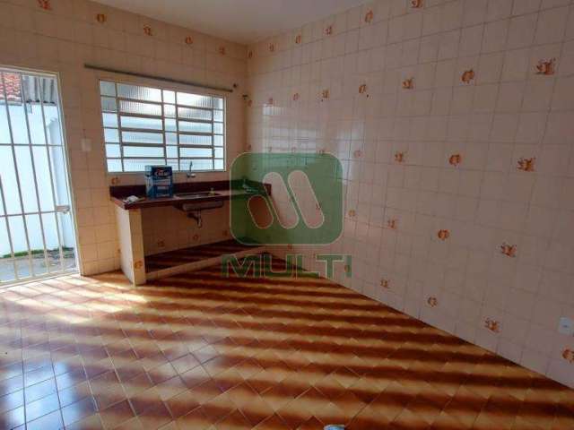 Casa comercial com 1 sala à venda no Martins, Uberlândia  por R$ 480.000