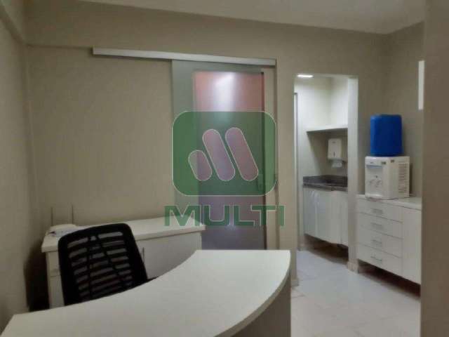 Sala comercial à venda no Centro, Uberlândia  por R$ 220.000