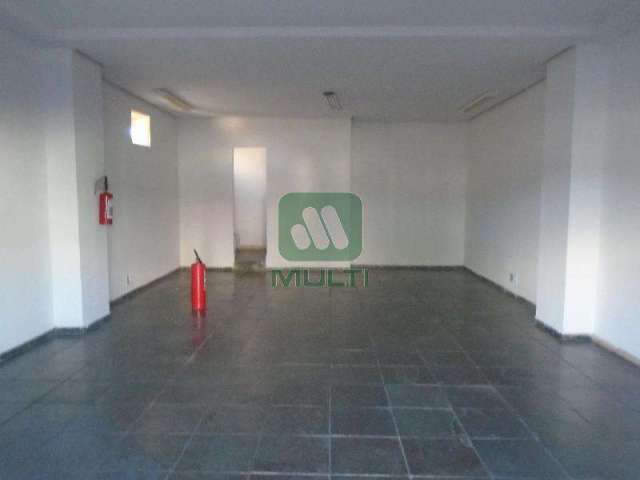 Sala comercial para alugar no Martins, Uberlândia  por R$ 2.300