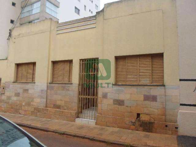 Casa comercial para alugar no Centro, Uberlândia  por R$ 2.000