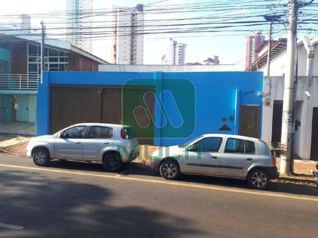 Casa comercial com 4 salas à venda no Centro, Uberlândia  por R$ 1.700.000