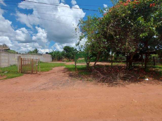 Terreno à venda no Morada Nova, Uberlândia  por R$ 180.000