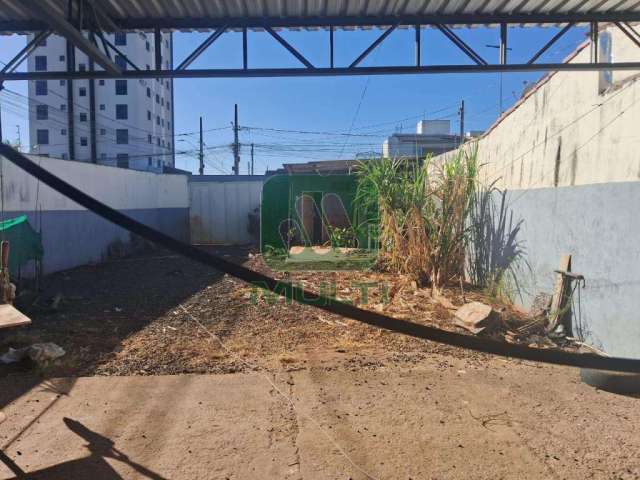 Barracão / Galpão / Depósito com 1 sala para alugar em Granada, Uberlândia  por R$ 2.500