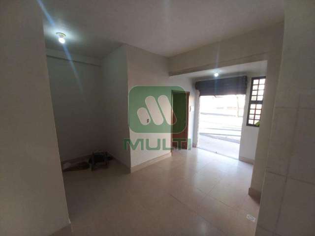 Sala comercial para alugar no Santa Mônica, Uberlândia  por R$ 1.700