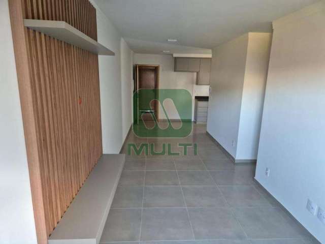 Apartamento com 3 quartos à venda no Jardim Veneza, Uberlândia  por R$ 350.000