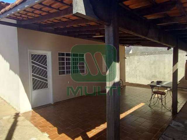 Casa com 2 quartos à venda no Canaã, Uberlândia  por R$ 250.000