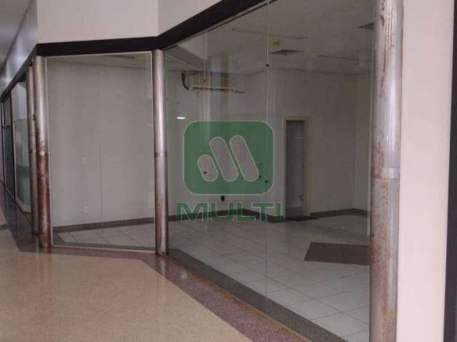 Sala comercial à venda no Centro, Uberlândia  por R$ 200.000