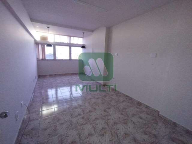 Sala comercial à venda no Centro, Uberlândia  por R$ 90.000