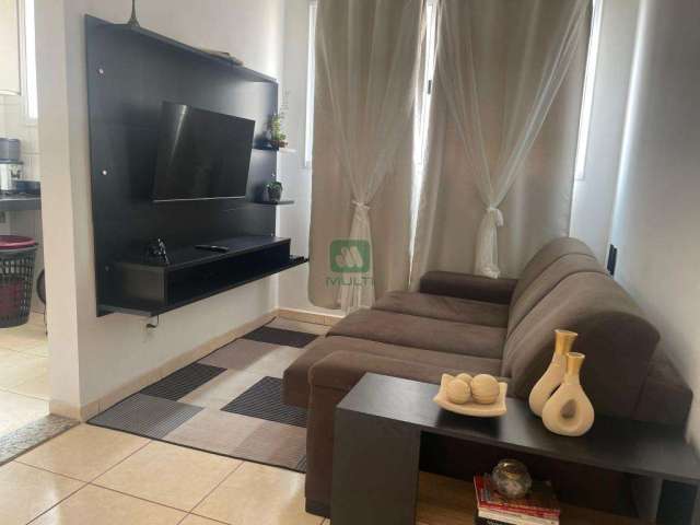 Apartamento com 2 quartos à venda no Jardim Colina, Uberlândia  por R$ 270.000