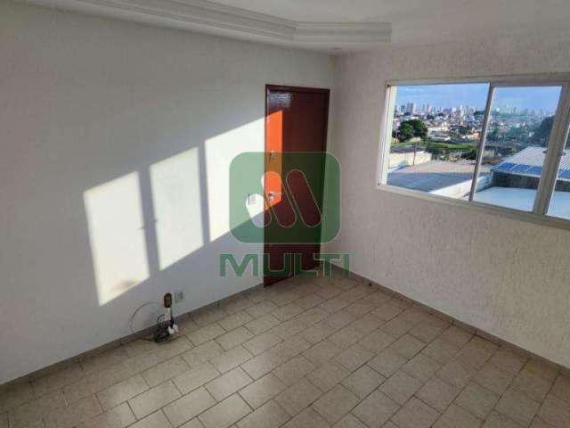 Apartamento com 3 quartos à venda no Brasil, Uberlândia  por R$ 285.000