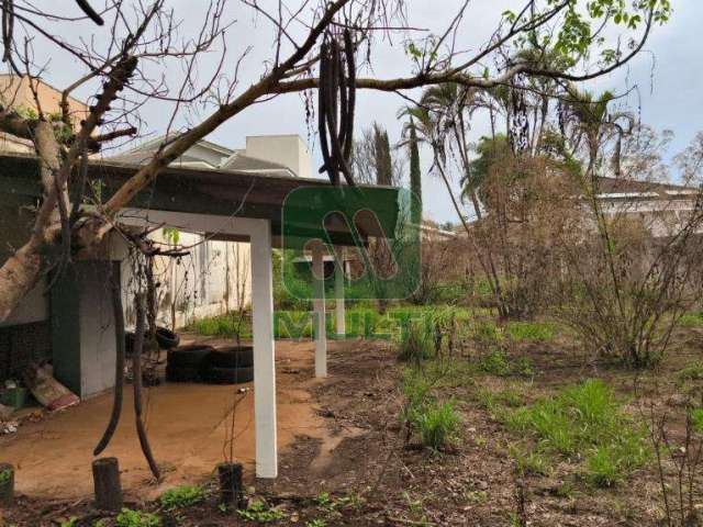 Terreno comercial à venda no Morada da Colina, Uberlândia  por R$ 700.000