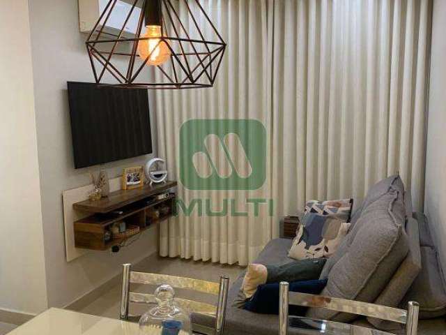 Apartamento com 2 quartos à venda no Presidente Roosevelt, Uberlândia  por R$ 390.000