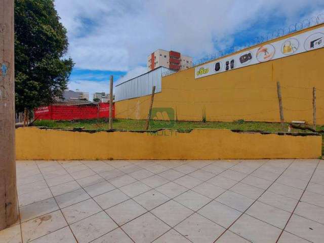 Terreno comercial à venda no Jardim Finotti, Uberlândia  por R$ 850.000