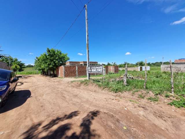 Terreno amplo para venda, com 1.017,50m², localizado proximo a Lagoa do Carro, uma ótima oportunidade.